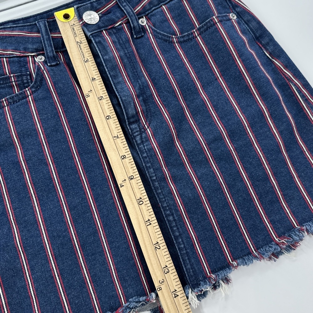 American Eagle Hi Rise Mini Denim Skirt Womens Sz 2 Blue Striped Americana 27x14 - Picture 6 of 9